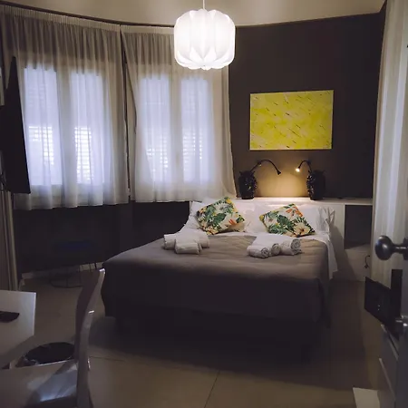 Palace - Separate 4* Mondello
